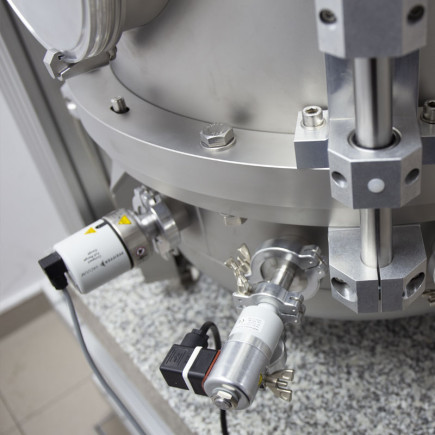 avk_1000_5y_automatic_vacuum_mass_comparator_6 AVK 1000.5Y Automatic Vacuum Mass Comparator